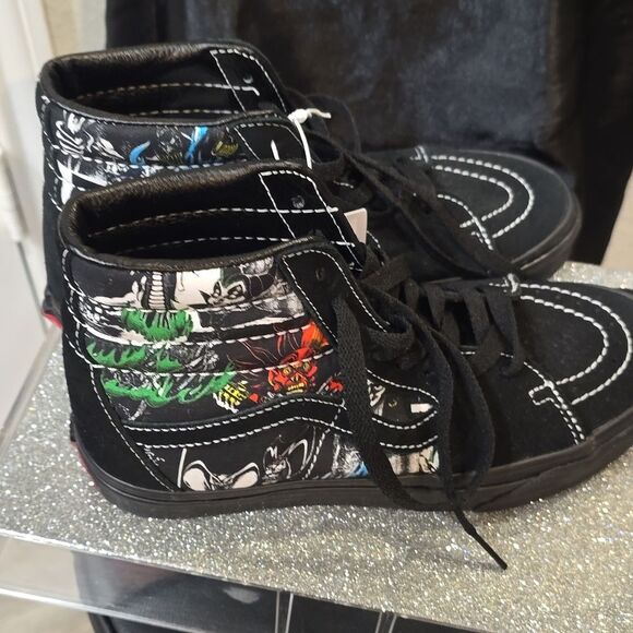 Vans X Disney Villians SK8-Hi Sneaker - Picture 11 of 12